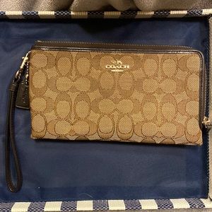 Like new coach wallet